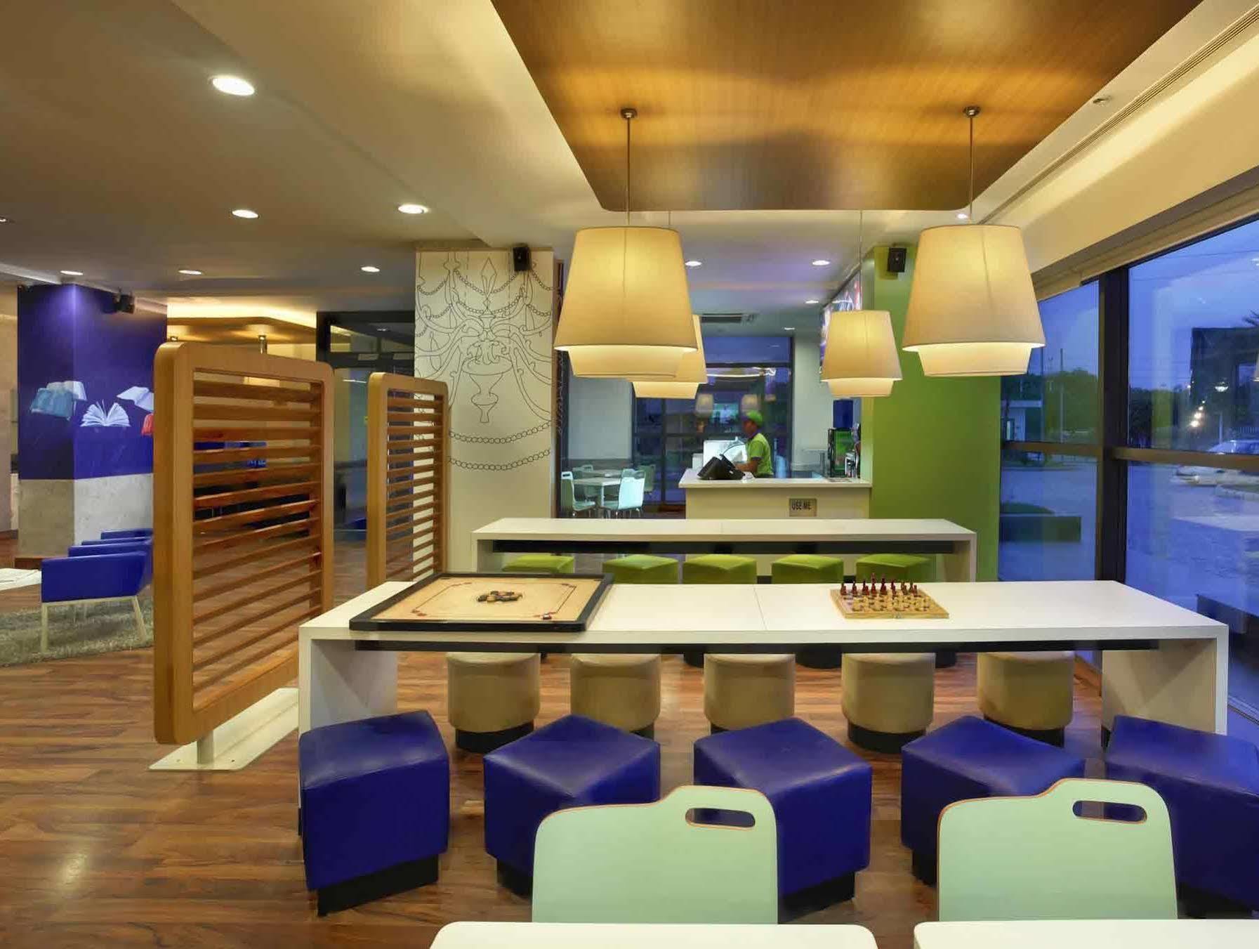 Hotel Caspia Pro Грейтър Нойда Екстериор снимка